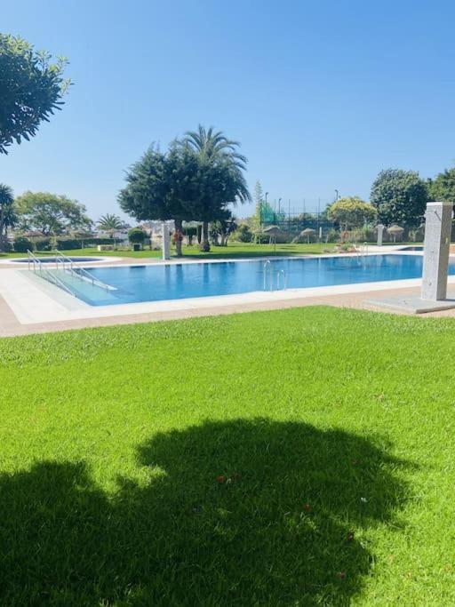 Alterhome Luminoso Estudio Con Piscina Y Maravillosas Vistas Torremolinos Exterior photo